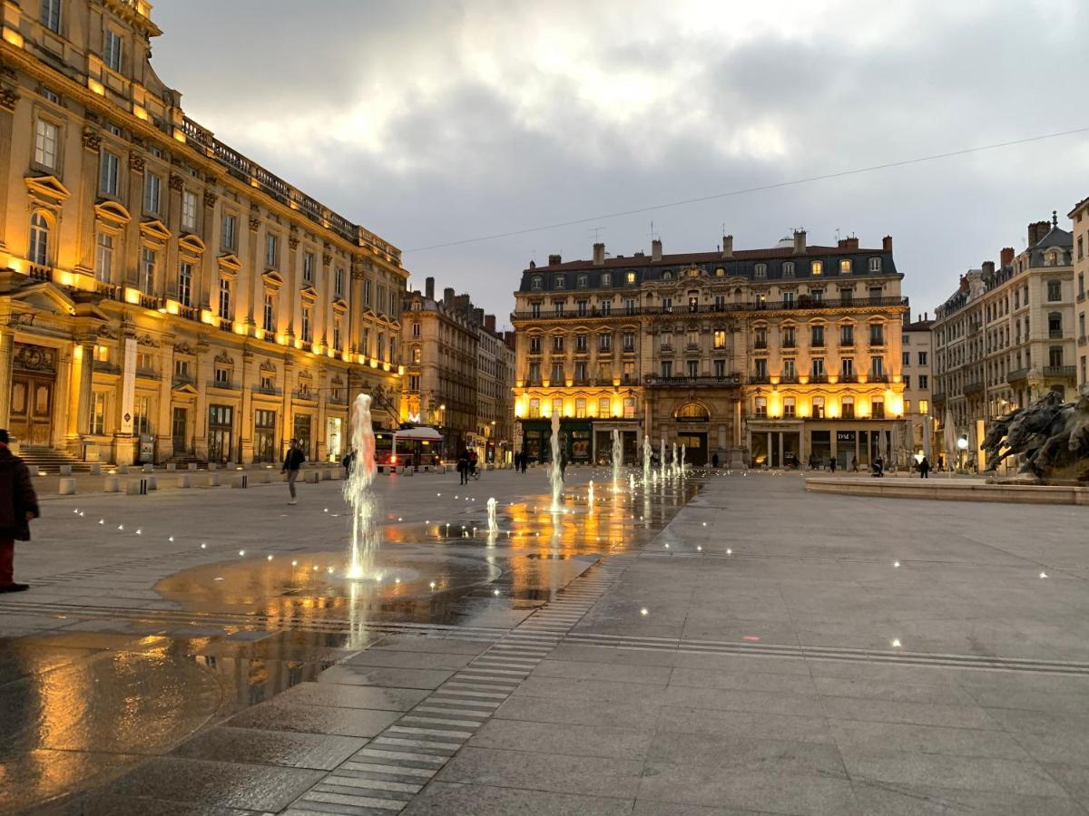 Gite Du Vieux Lyon Buitenkant foto